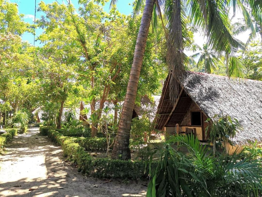 Sulu Sunset Beach Resort Nauhang Luaran gambar